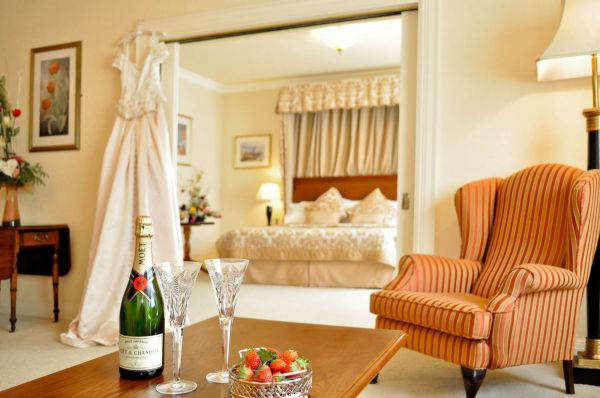 Bridal suite Strawberry champagne