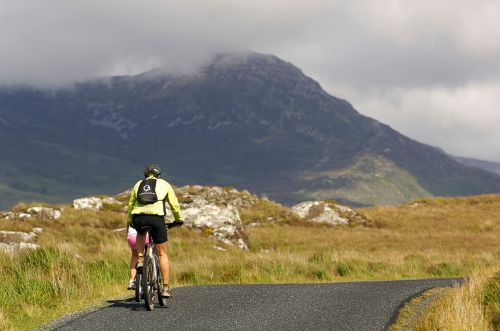 Cycling in Connemara_master