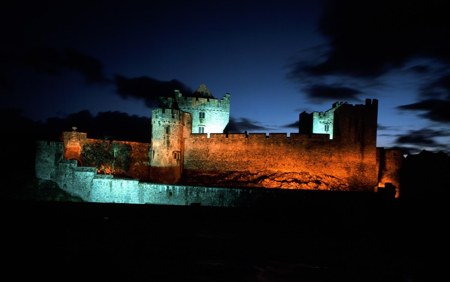 cahir night view