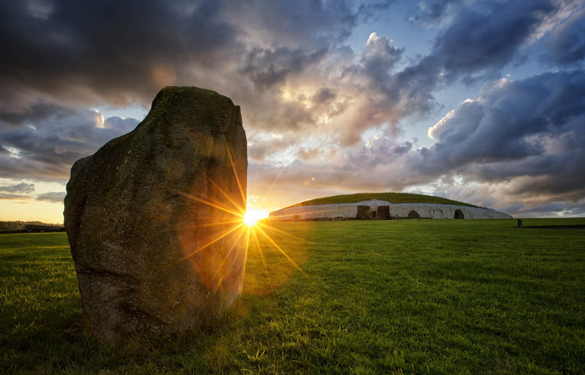 newgrange web size