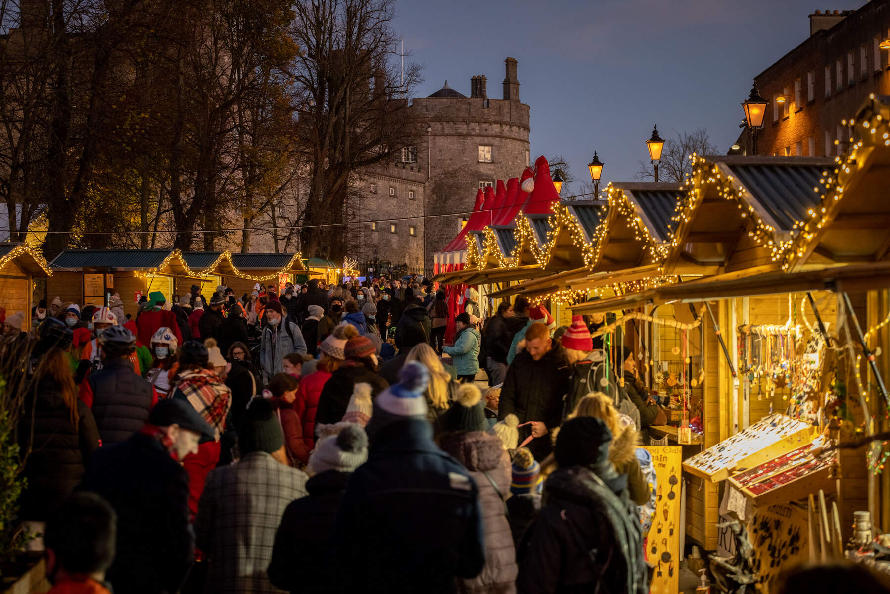 yulefest christmas market kilkenny city web size